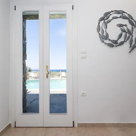 Bella. Tranquil, Exclusive, 4 Bed, Sea Views Villa Mikri Vigla
