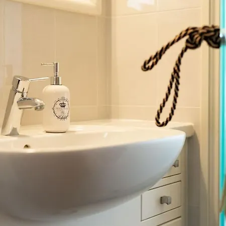Villa Bella. Tranquil, Exclusive, 4 Bed, Sea Views Mikri Vigla